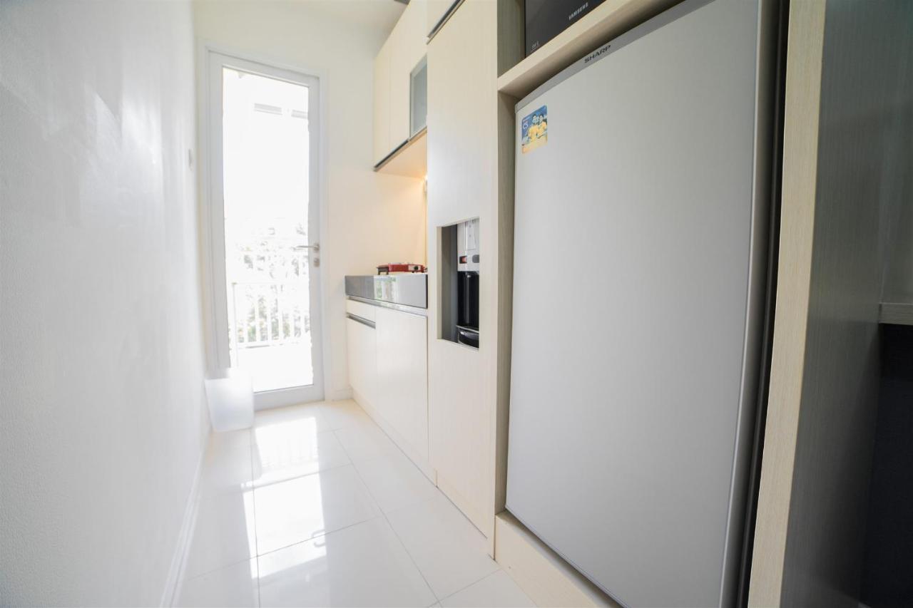 Apartemen Contemporary 1br Near Cihampelas At Parahyangan By Travelio Bandung