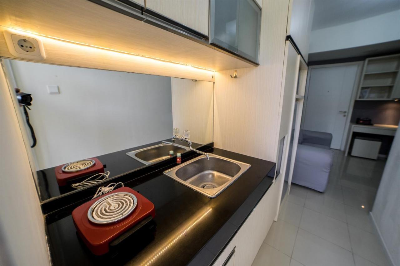 Contemporary 1br Near Cihampelas At Parahyangan By Travelio Apartemen Bandung